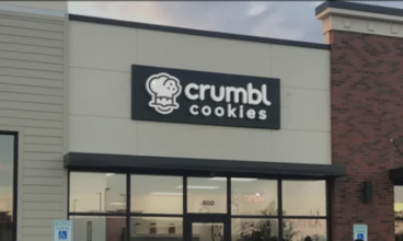 Crumbl Cookies Near me Hours | Opening & Closing Times