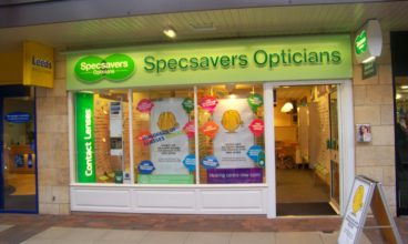 Specsavers Near Me Now – Closing & Opening Times 2025