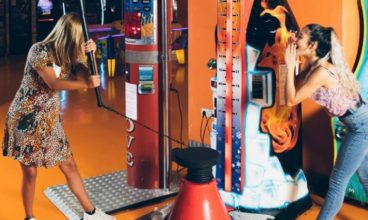 Arcade Near Me Places for Machine Games, Pinball & Bowling